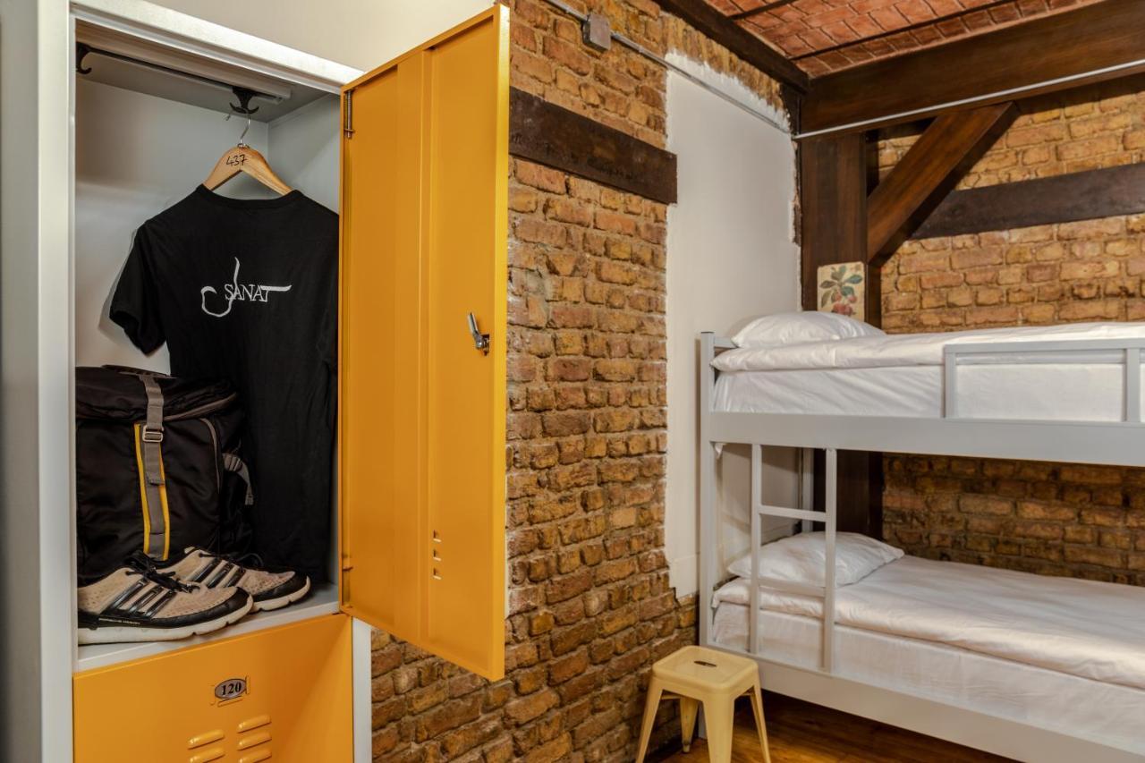 Sanat Hostel Taksim Istanbul Exteriör bild